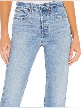 W: 25 L:28 
Levi's 501 Skinny 99% Cotton 
Blue Jeans
